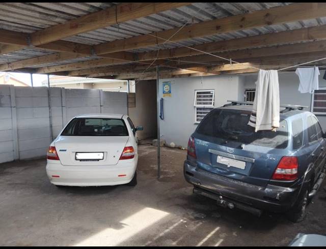 2 BEDROOM HOUSE FOR SALE IN PELIKAN PARK